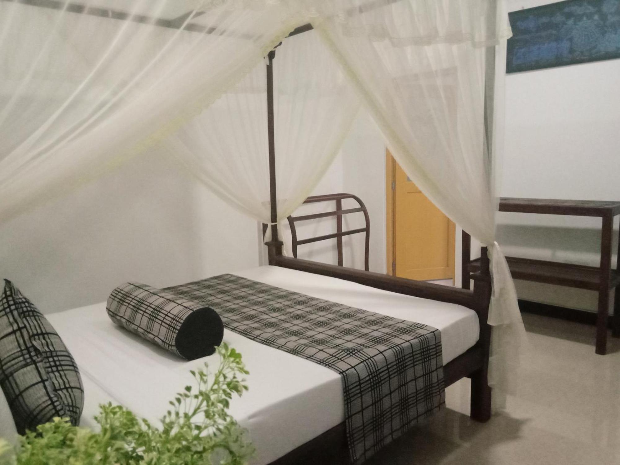 Sigiriya Rock Gate Resort Экстерьер фото