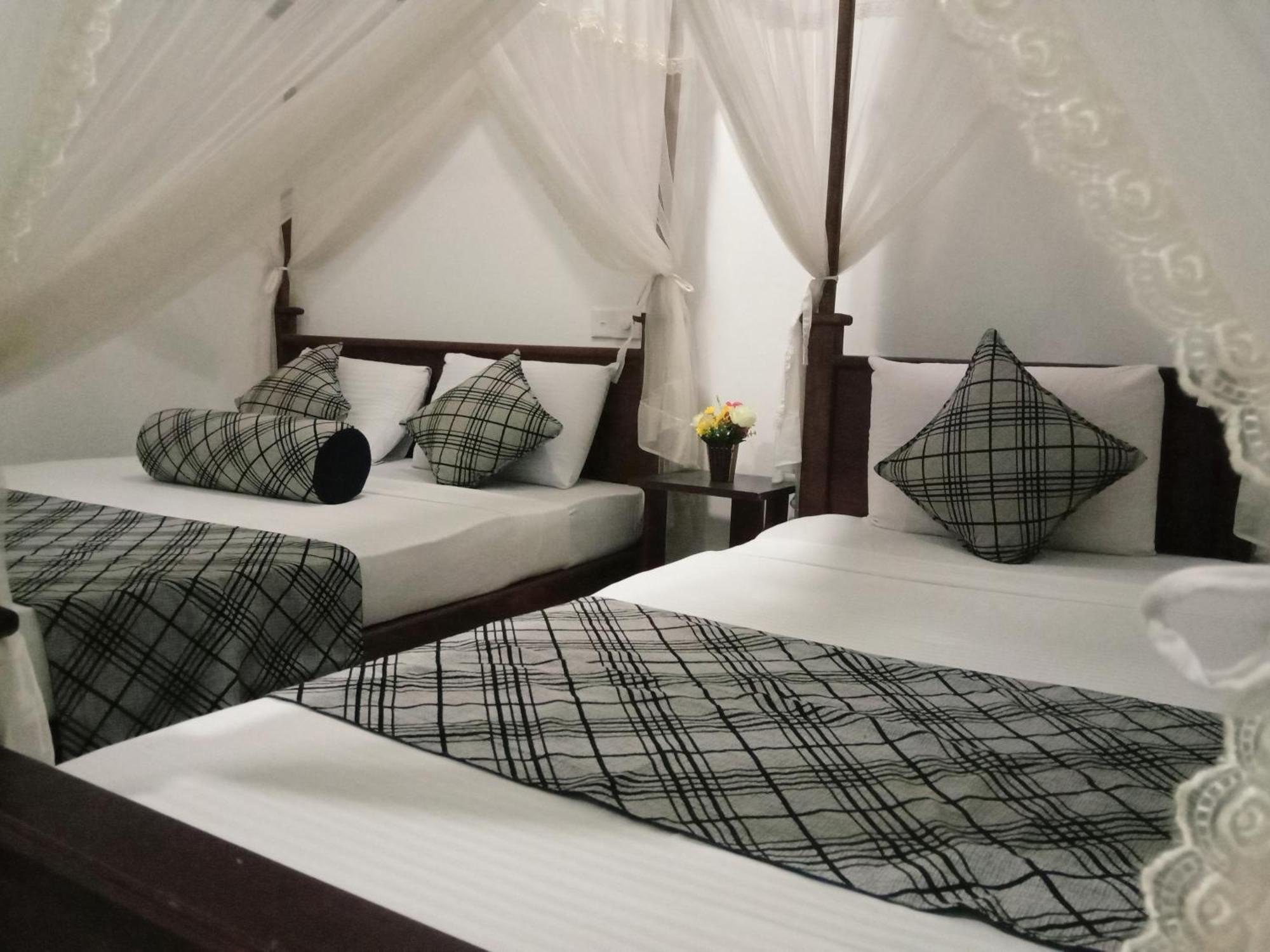 Sigiriya Rock Gate Resort Экстерьер фото