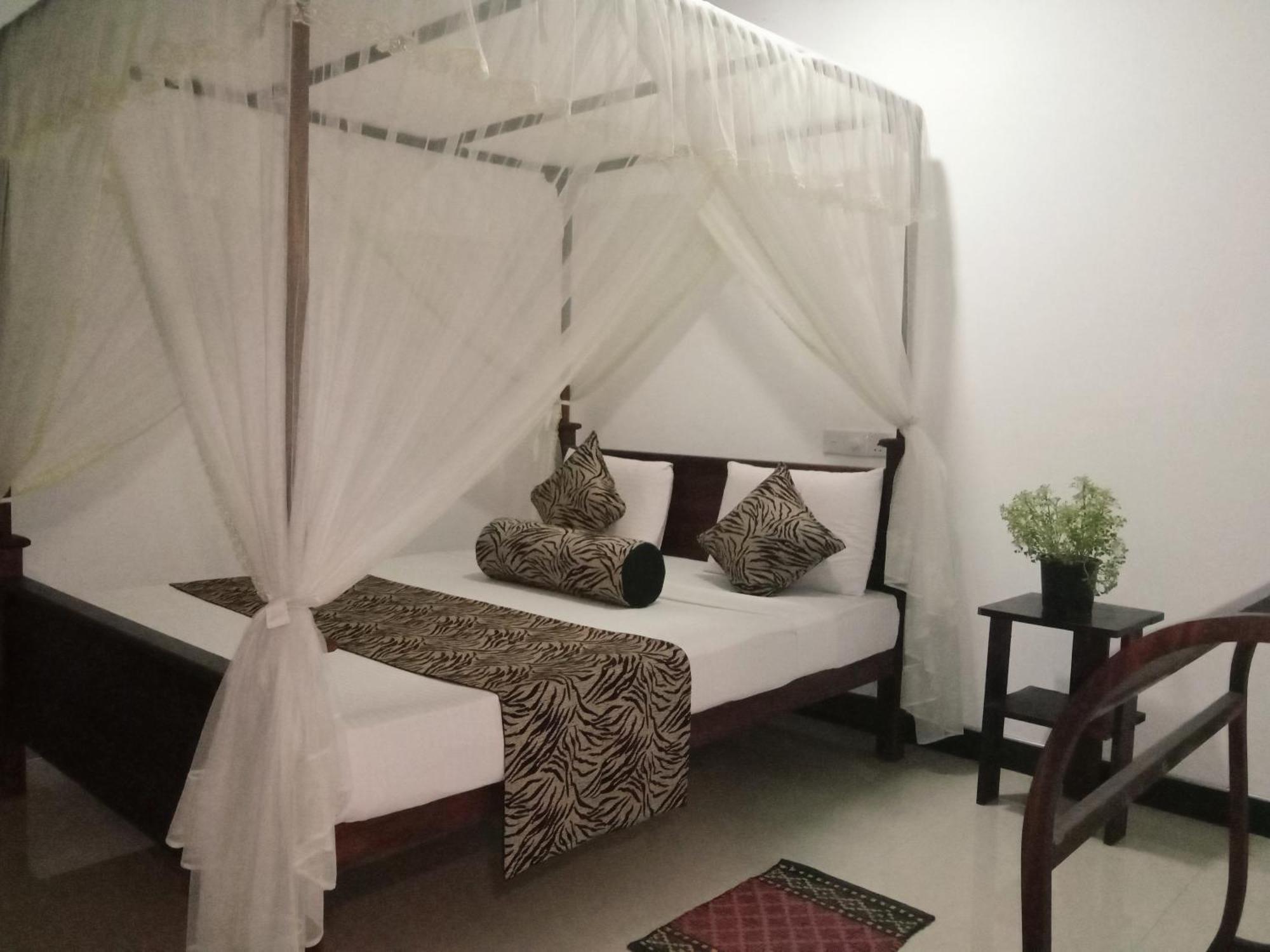 Sigiriya Rock Gate Resort Экстерьер фото